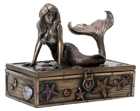 MERMAID ON TREASURE BOX, C/18